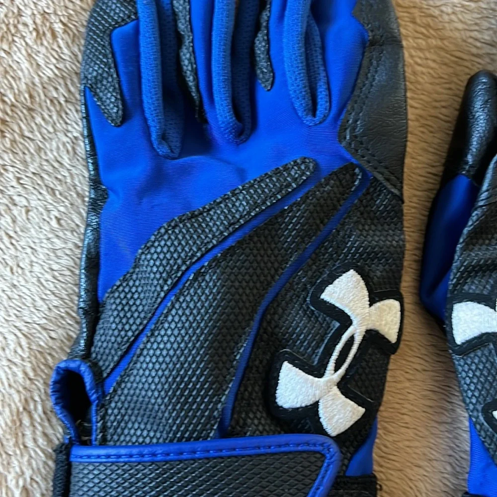 Under Armour Blue and Black Sports Batting Gloves Youth Size M
